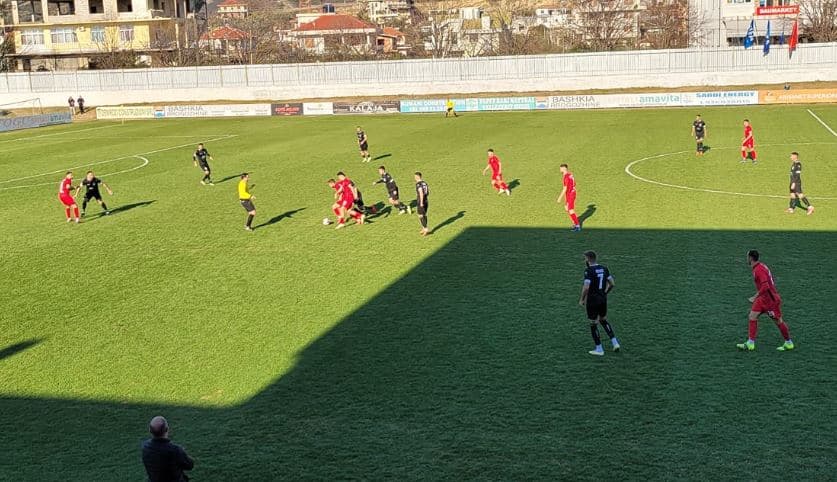 Sfida ndaj Egantias, Partizani me dy mungesa