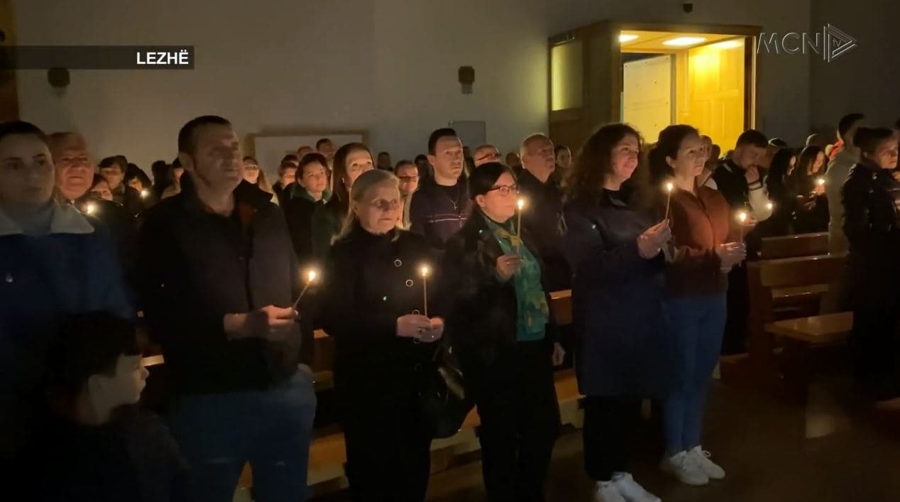   Lutje për paqe e bashkëpunim, besimtarët në Lezhë e Shkodër festojnë Pashkët (VIDEO)