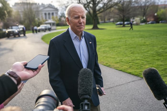 Biden firmos ligjin që i jep fund emergjencës së Covid