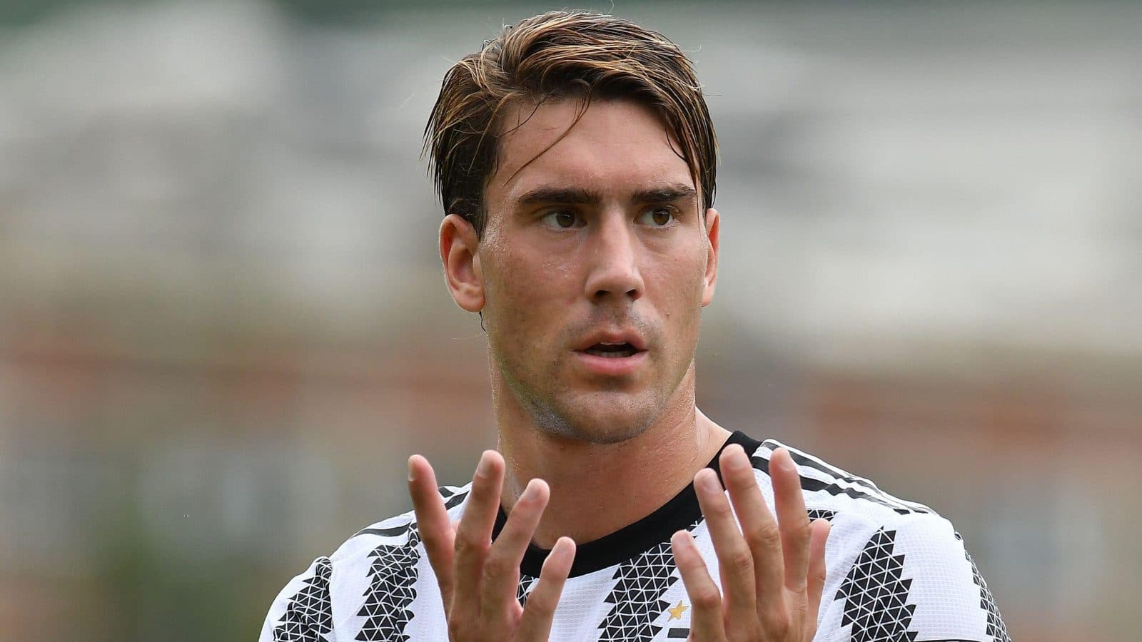 Dusan Vlahovic, me pretendentë në Premier League