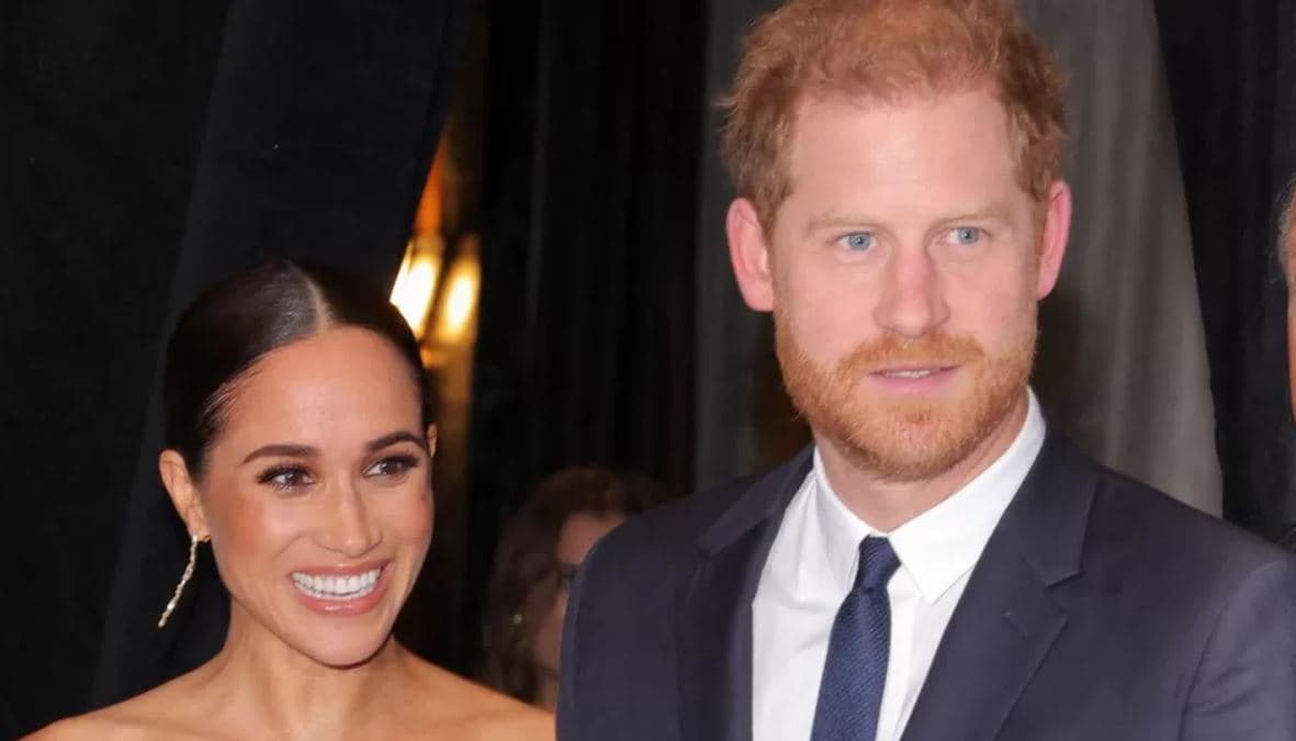 Princi Harry do të marrë pjesë në kurorëzimin e mbretit Charles pa Meghan
