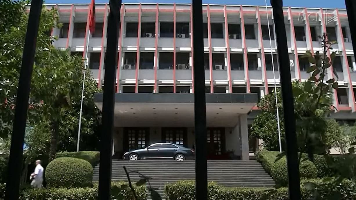    Denoncimi i PD: Gruaja e Ramazan Keskin, diplomate në Stamboll (VIDEO)