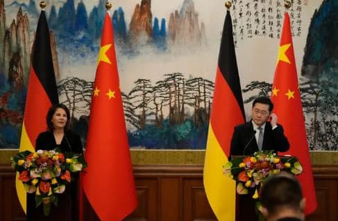 Kina: Nuk do furnizojmë me armë asnjë nga palët e përfshira në konfliktin e Ukrainës