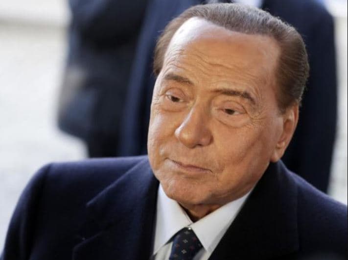 Përmirësohet gjendja e Berlusconi-t, ish-kryeministri del nga terapia intensive