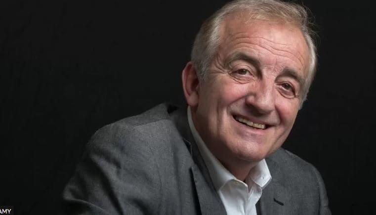 Ndahet nga jeta në moshën 76-vjeçare këngëtari i njohur skocez