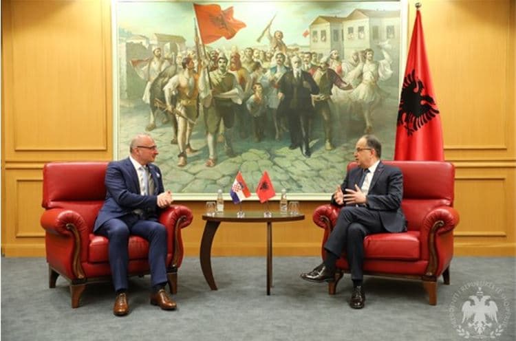 Begaj pret ministrin e Jashtëm kroat: Ekspertiza kroate e vyer drejt BE