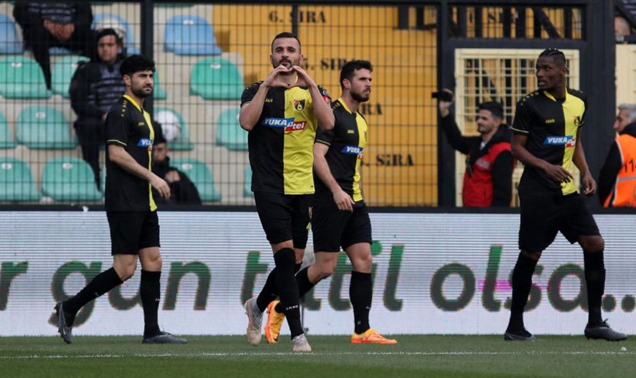 Shënon pas rikthimit nga dëmtimi, Rroca protagonist në barazimin me gjashtë gola