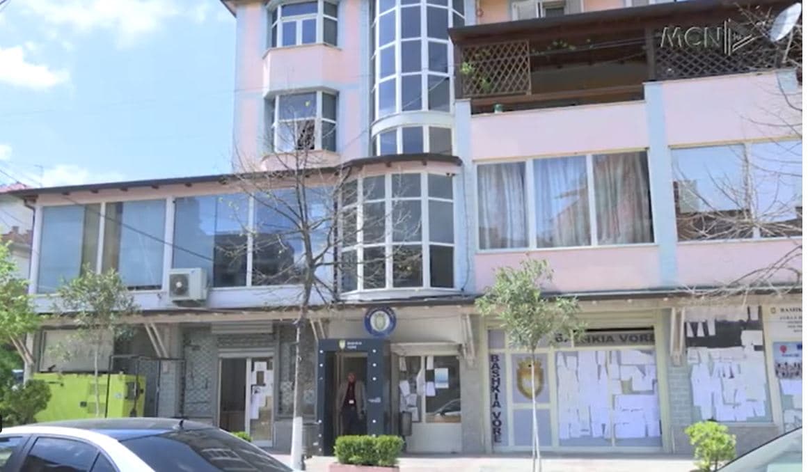 “Bandat” që synojnë Vorën. Bashkia që në 4 vite ndërroi 5 kryebashkiakë