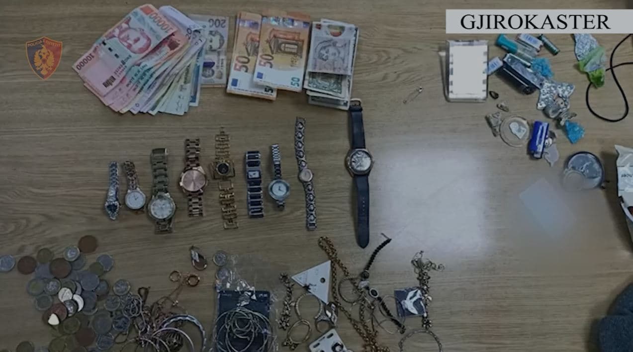 Vodhi para dhe bizhuteri me vlerë në një banesë në Dropull, kapet brenda pak orësh