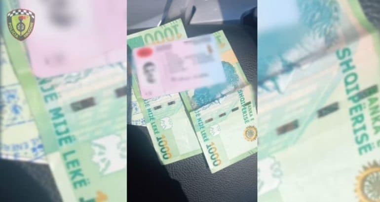 Tentuan të korruptonin efektivët, procedohen në gjendje të lirë dy shoferë në Tiranë