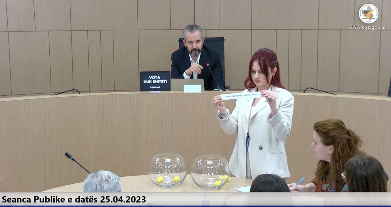  Hidhet shorti në KQZ/ Koalicioni ‘Bashkë Fitojmë’, numërues vetëm në tavolinat me numër tek