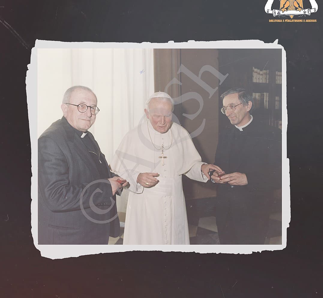    30 vjet nga vizita e Papa Gjon Palit II në Shqipëri