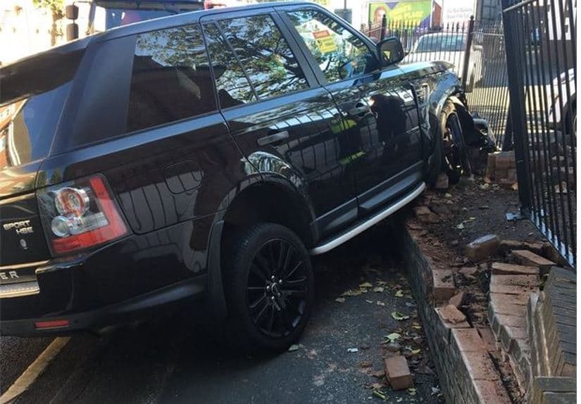 Përplas me “Range Rover” 17-vjeçaren, pranga të riut në Shijak