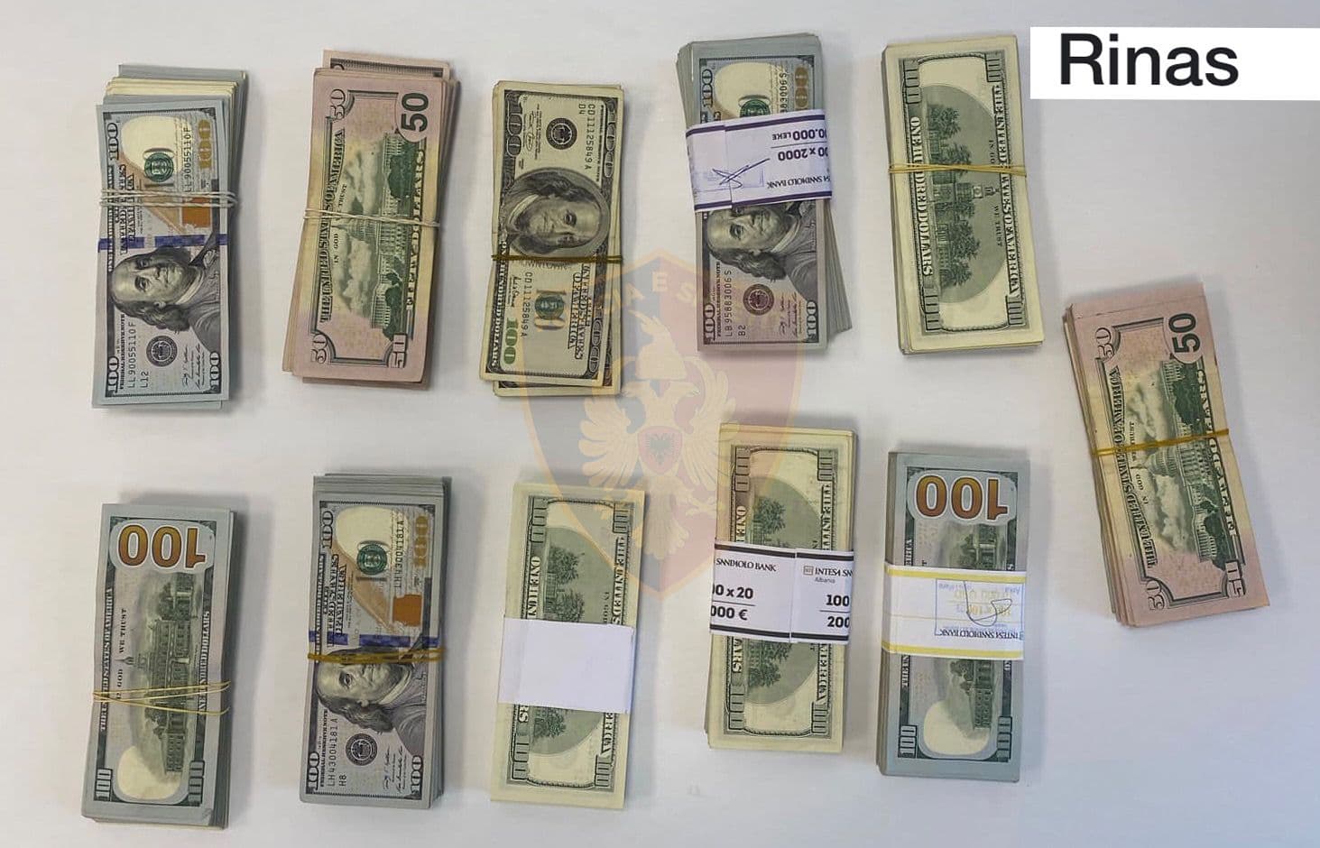 Bllokohen në Rinas 94 mijë dollarë të padeklaruar, procedohen dy shtetas libianë