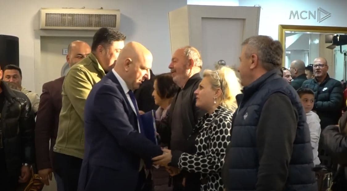 “Çlirojmë PD nga oligarkët”. Bejko: Ne jemi rrogëtarë, duan të na eliminojnë
