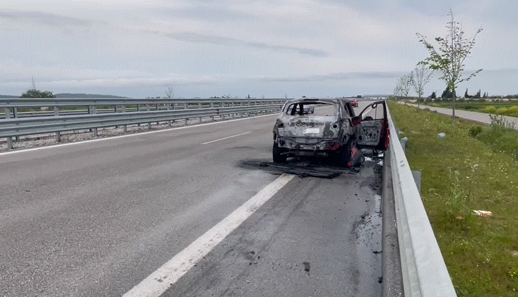 Digjet makina në “bypassin” e Fierit