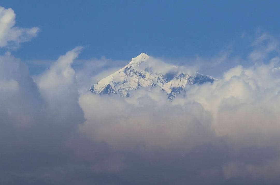 Alpinisti amerikan vdes gjatë një ekspedite në Everest
