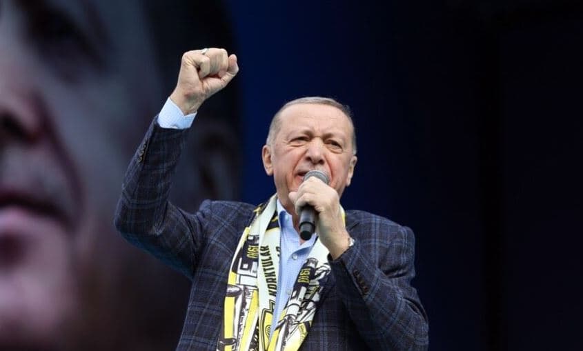 Erdogan, mesazh Greqisë: Turqia do të vazhdojë të mërzisë ata në anën tjetër të detit!