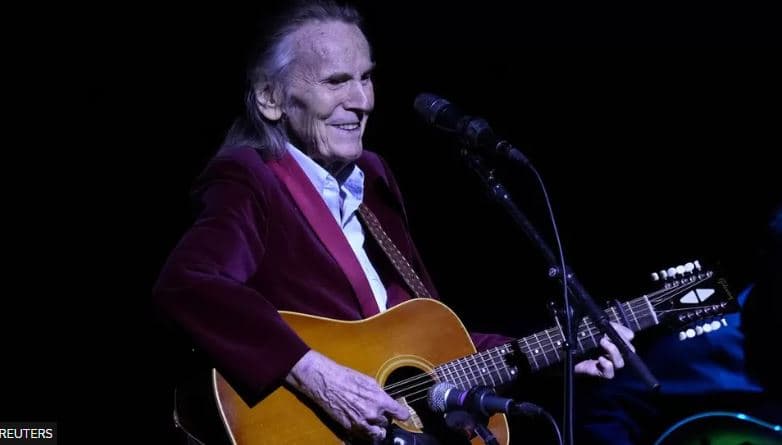 Vdes në moshën 84-vjeçare, kantautori i njohur kanadez Gordon Lightfoot