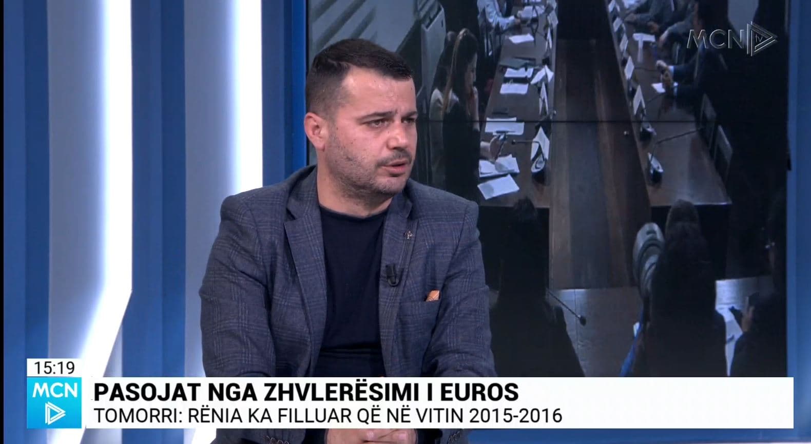 Tomorri: Zhvlerësimi i euros ka pasur efekte pozitive në ekonomi, ndërhyrja e Bankës së Shqipërisë s'do ta stabilizonte kursin