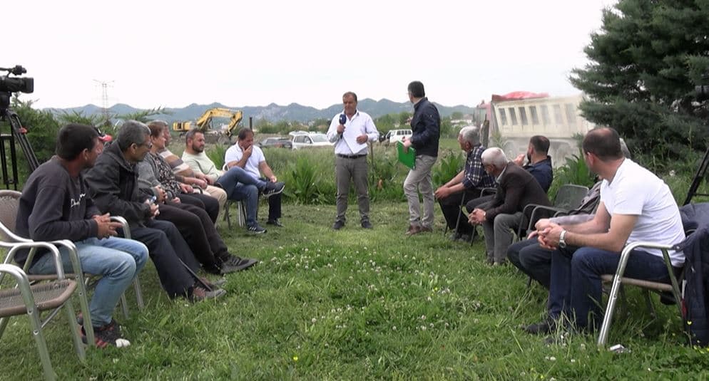  Banorët e Bërxullës: Firma ka filluar punimet, s’kemi marrë asnjë zgjidhje. Një pjesë janë mashtruar me lekë dorazi!
