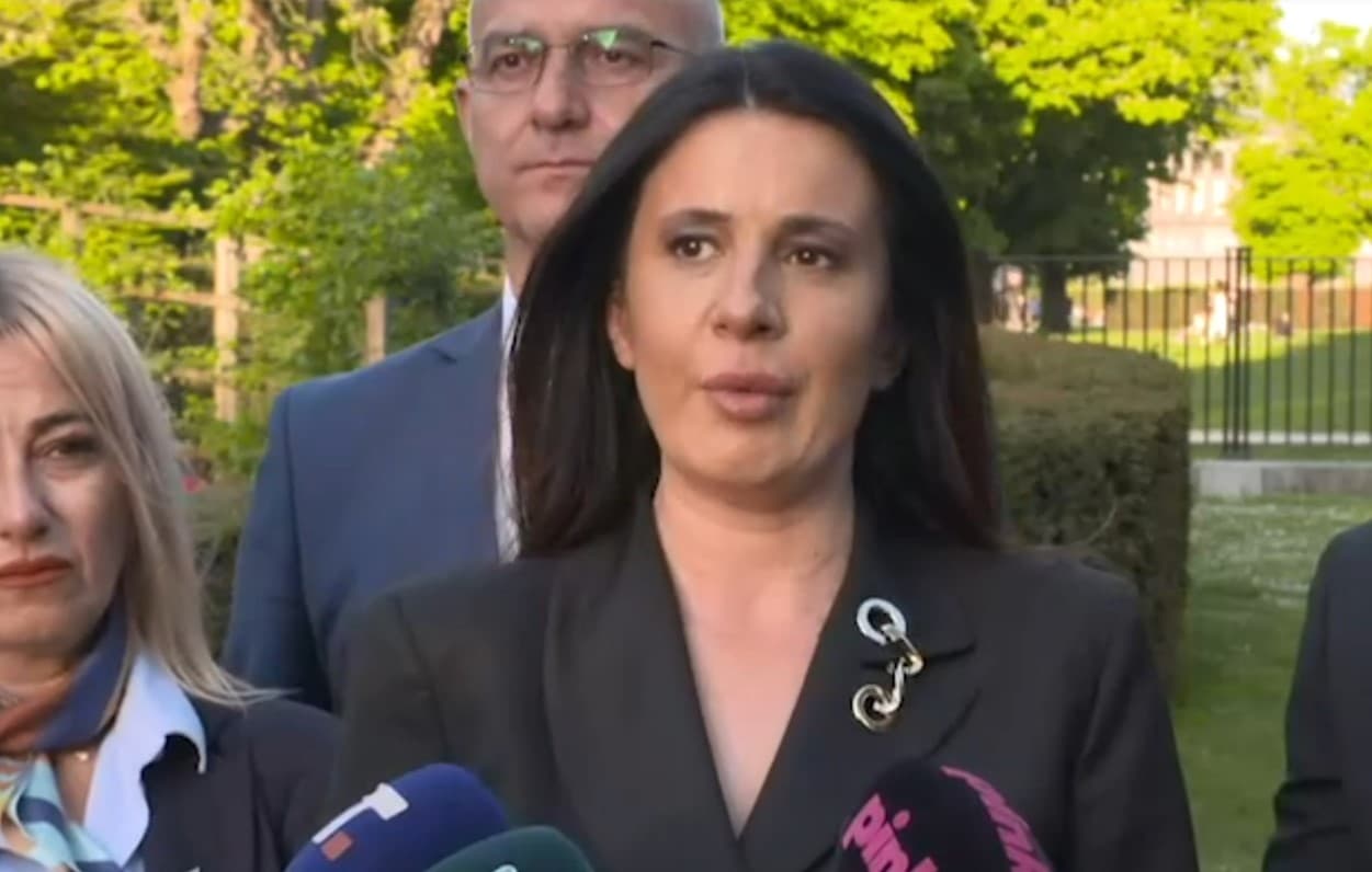 Qeveria e Kosovës shkarkon katër anëtarët serbë të ekipit menaxhues për Asociacionin