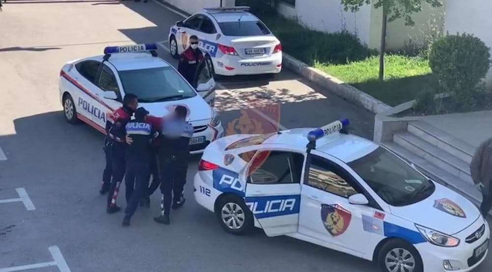 I dënuar me 7.6 vjet burg për drogë, arrestohet 46-vjeçari në Tiranë