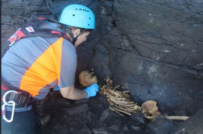 Shkencëtarët kërkojnë të zbulojnë misterin e 6 skeleteve të gjetura në shpellën e Kanarinave