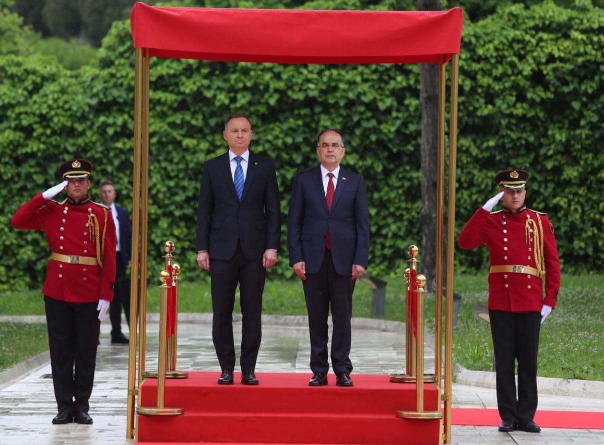 Presidenti i Polonisë vizitë në Tiranë/ Duda: Mbështesim Shqipërinë për anëtarësimin në BE