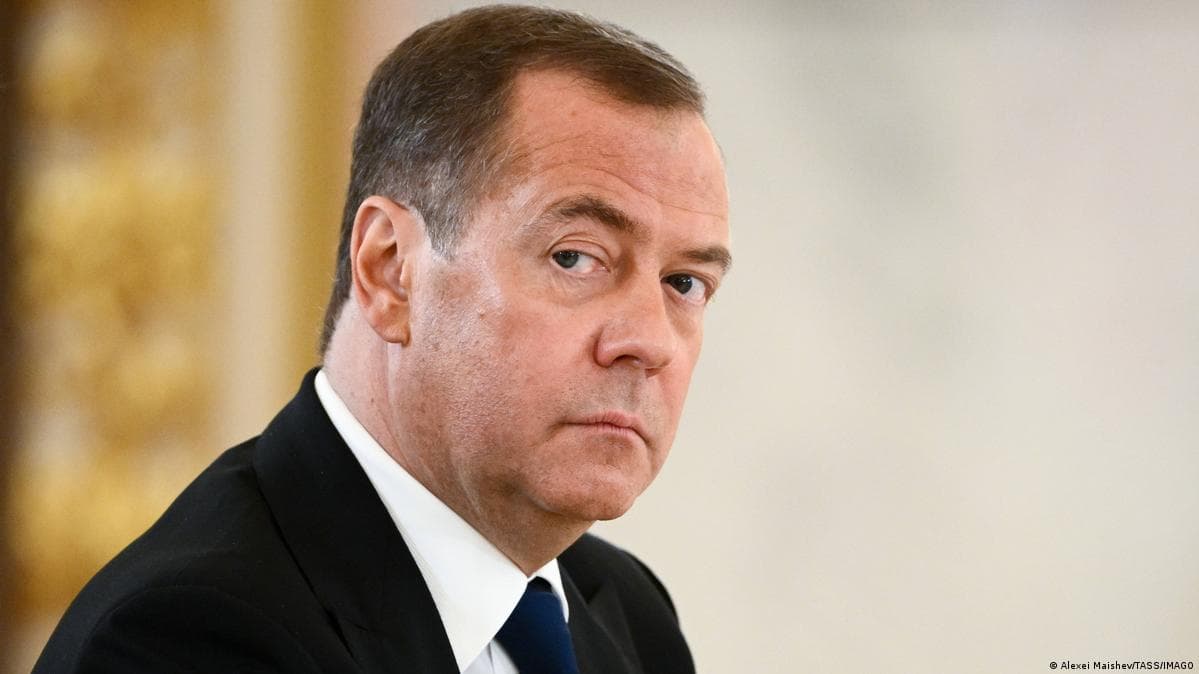 Medvedev: Zelensky mund të bëjë vetëvrasje si Hilteri