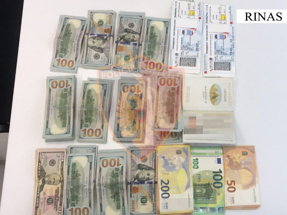   Mbi 16 mijë dollarë dhe 2 mijë € të padeklaruara në Rinas/ Procedohet penalisht 37-vjeçari nga Egjipti