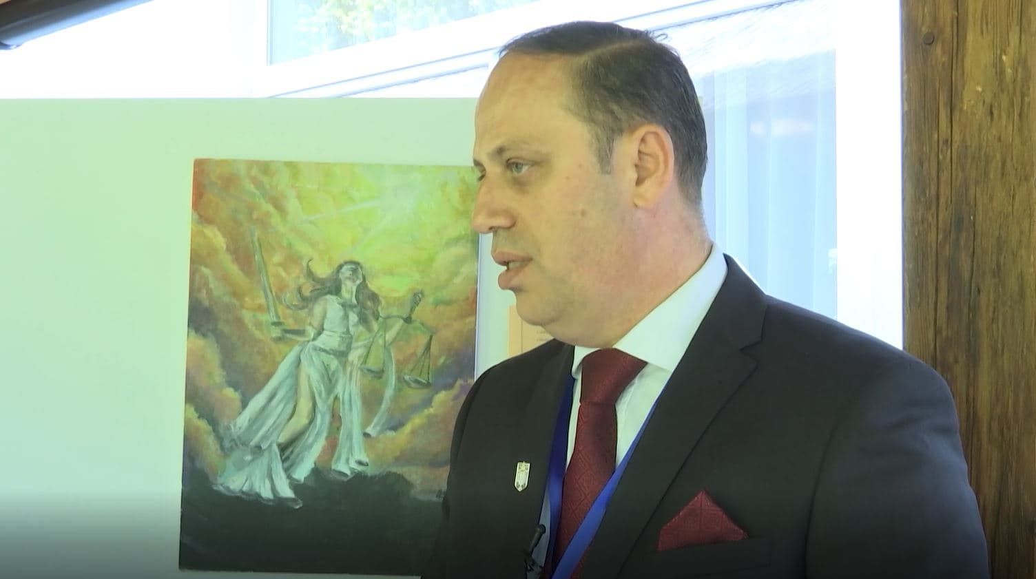 Simoni: Drejtimi i gjykatave me zëvendëskryetarë s’duhet të kthehet në rregull! Të hapet gara me kuadrin ligjor, s’ka pse pritet (VIDEO)