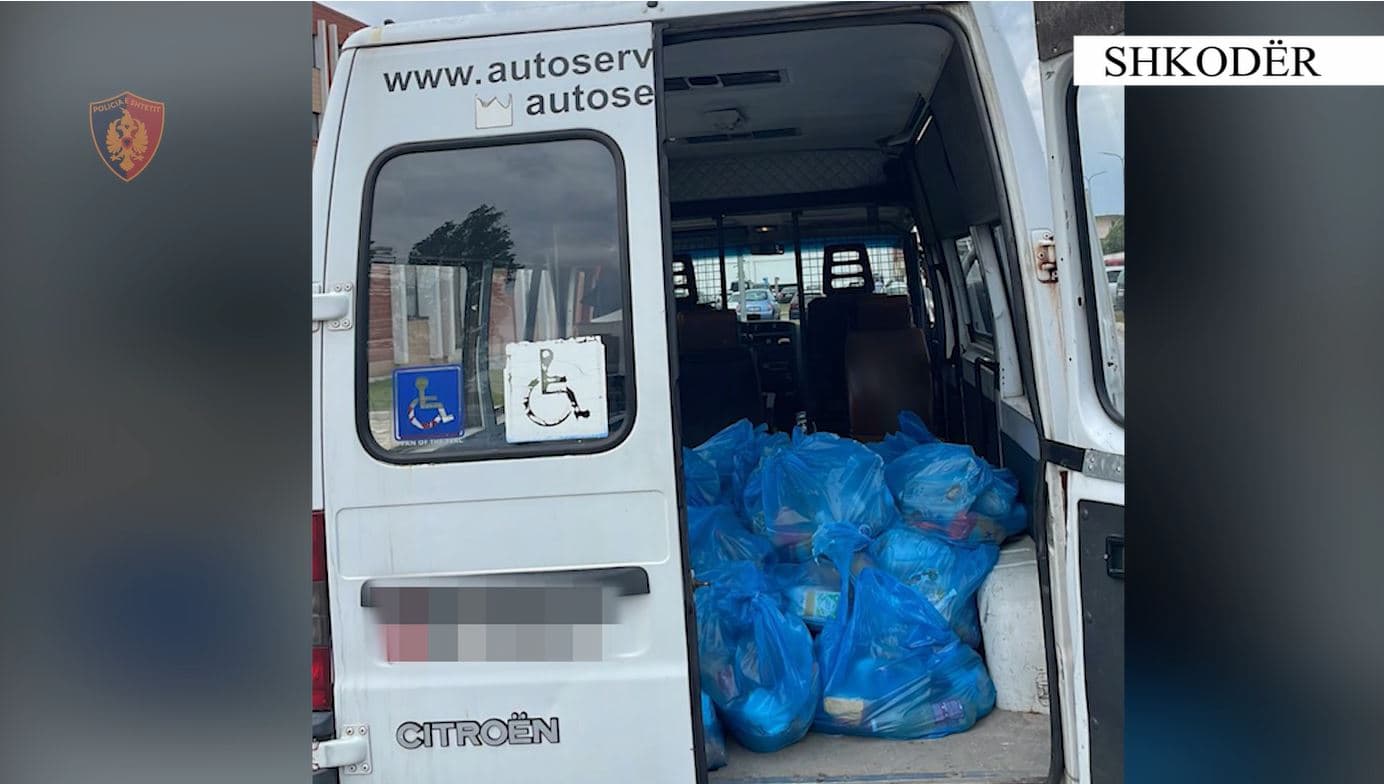    Po shpërndanin ushqime për qëllime elektorale/ Arrestohen tre punonjësit e bashkisë së Shkodrës