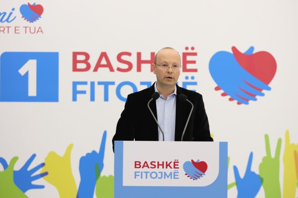 Kaso: Policia jashtë funksionimit, drejtorët e bashkive dhe administrata shkaktojnë probleme në qendrat zgjedhore