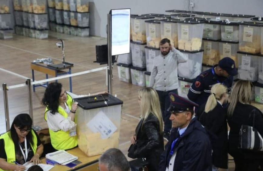 PS fiton Korçën, Klosin, Librazhdin, Poliçanin, Këlcyrën dhe Peqinin
