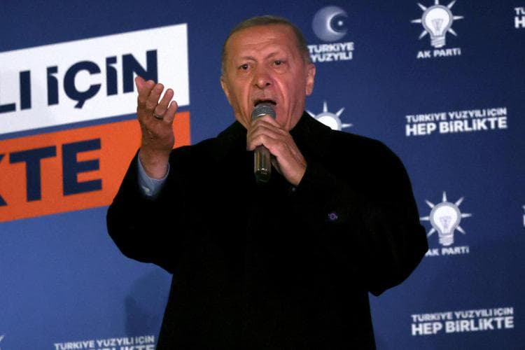 Zgjedhjet, Erdogan feston rezultatin dhe akuzon SHBA-të