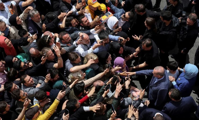 Opozita turke përballet me një betejë të vështirë në balotazh me Erdoganin