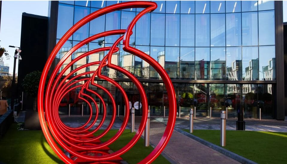 Vodafone planifikon shkurtimin e 11 mijë vendeve të punës