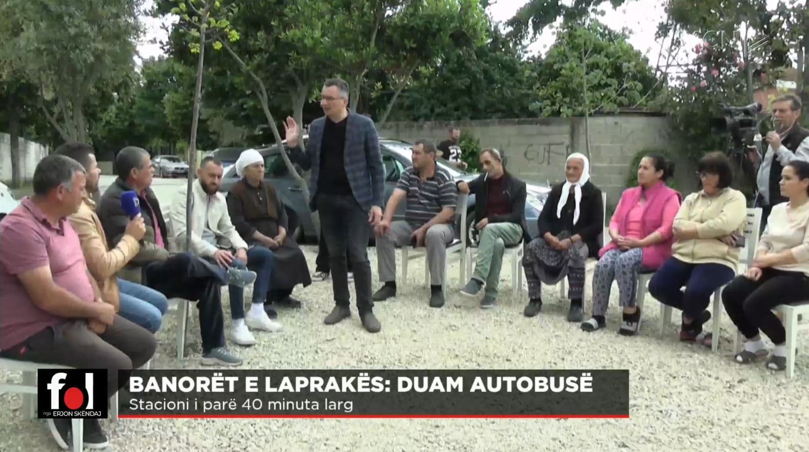 Dy vite pa transport publik, banorët e Laknasit apel bashkisë: Duam autobusë!