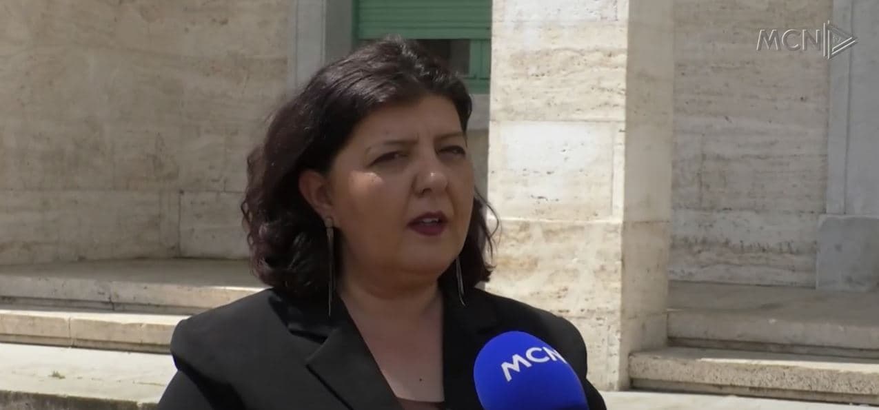 Rritet konsumi i antidepresantëve/ Farmacistja: U japim bimore. Sociologia: Jepen barna pa recetë (VIDEO)