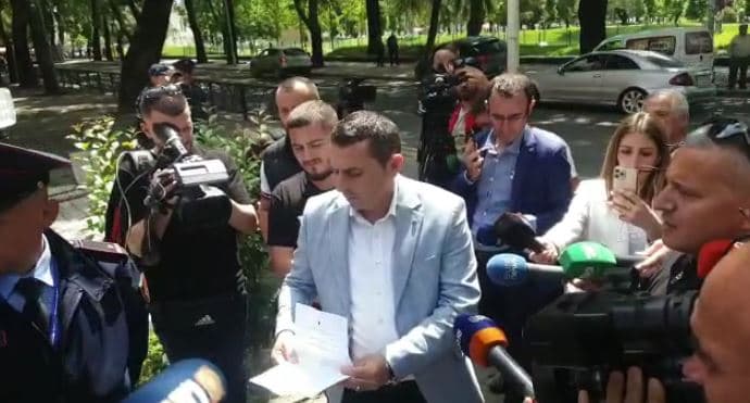 Kandidati i “BF” Arjan Hoxha nuk pranon rezultatin e 14 majit në Kamëz: U paracaktua!