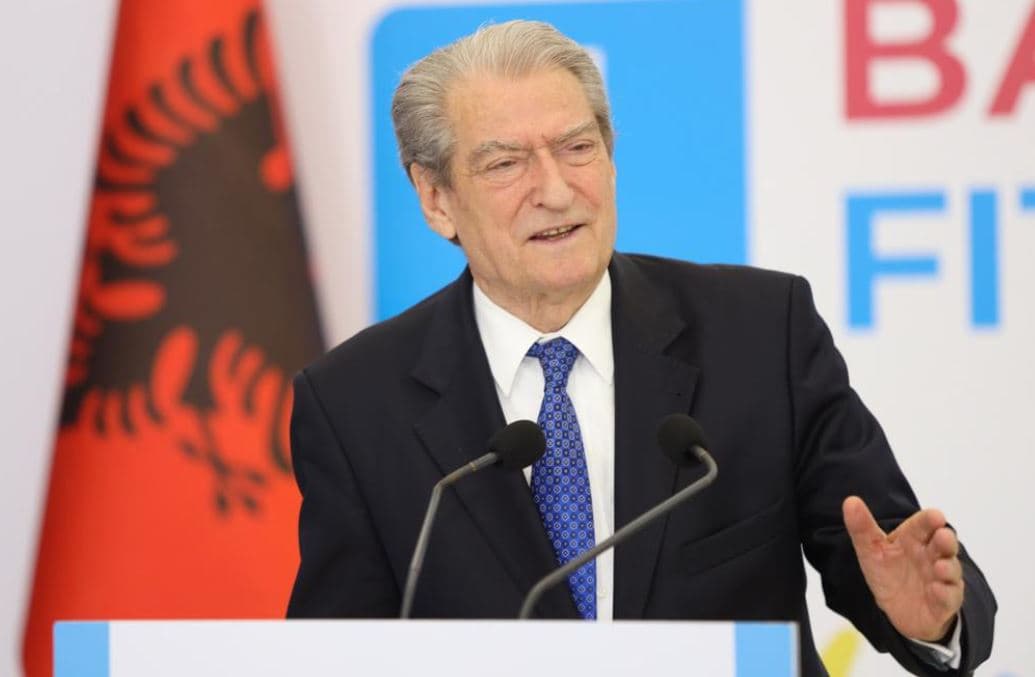 "Mori 220 mijë euro shpërblim nga Rama", Berisha: Basha dhe Alibeaj janë të përjashtuar përfundimisht nga PD