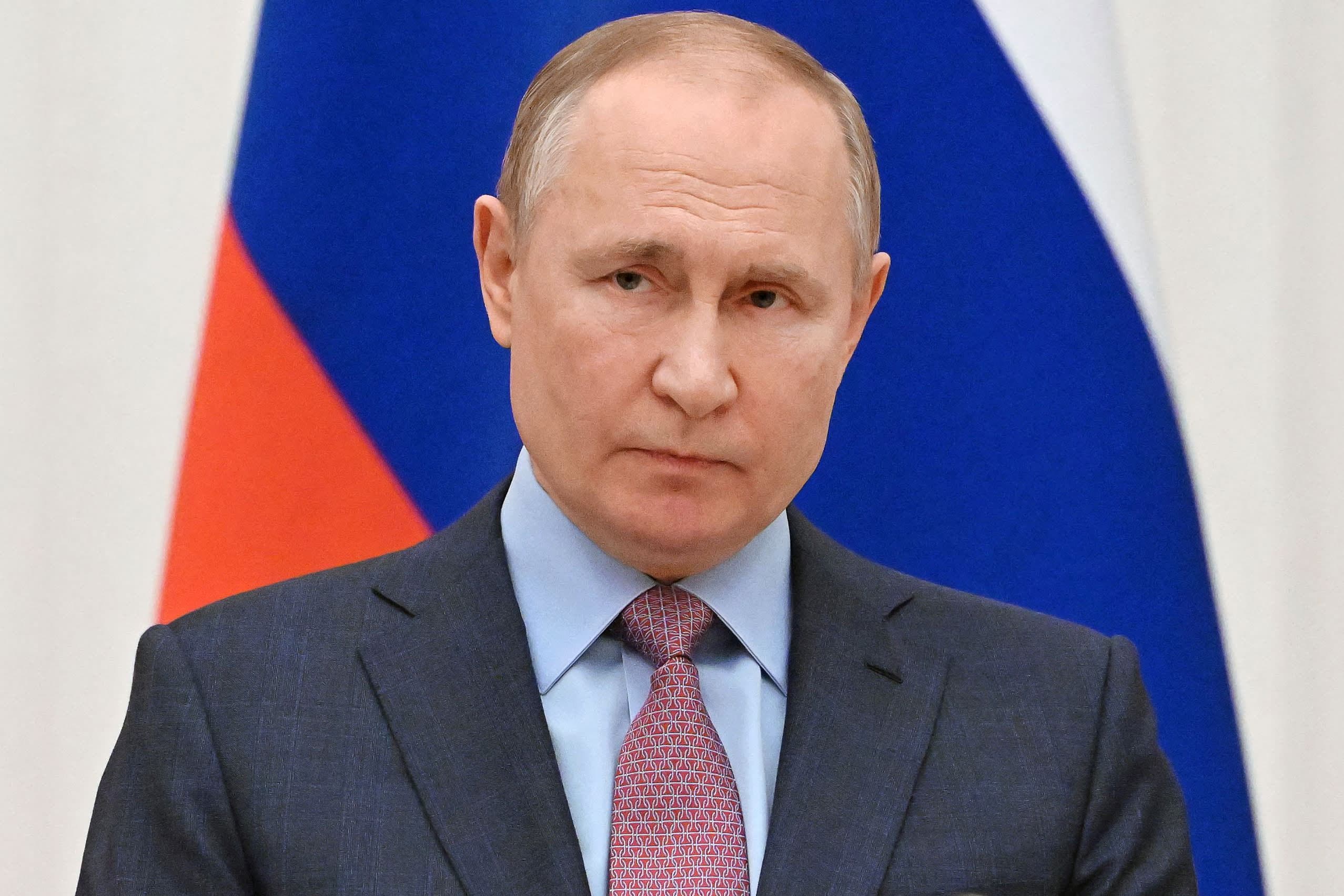 Putin ndalon zyrtarët të japin dorëheqjen për të shmangur përshtypjen e humbjes