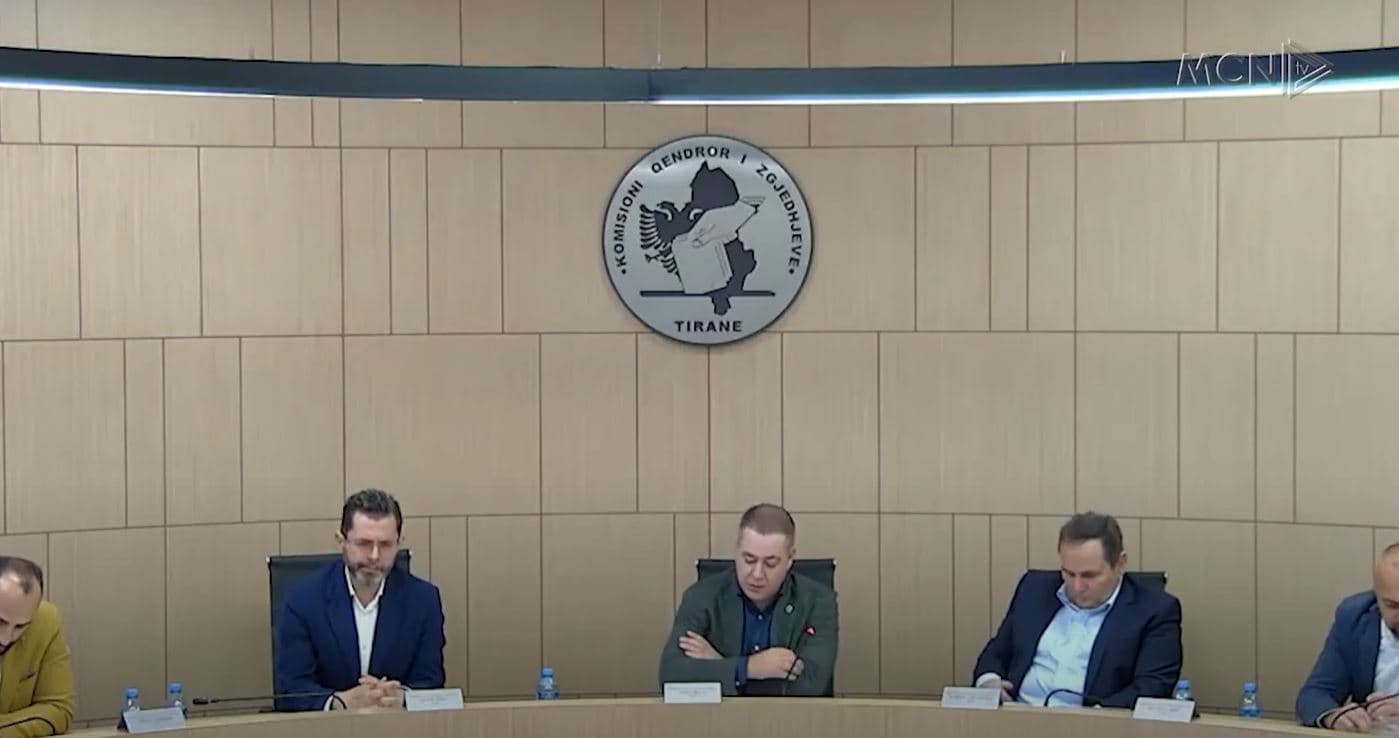 “Votat u manipuluan në sy të vëzhguesve”/ Kërkesë për rinumërim në Lezhë, Pukë dhe Maliq (VIDEO)