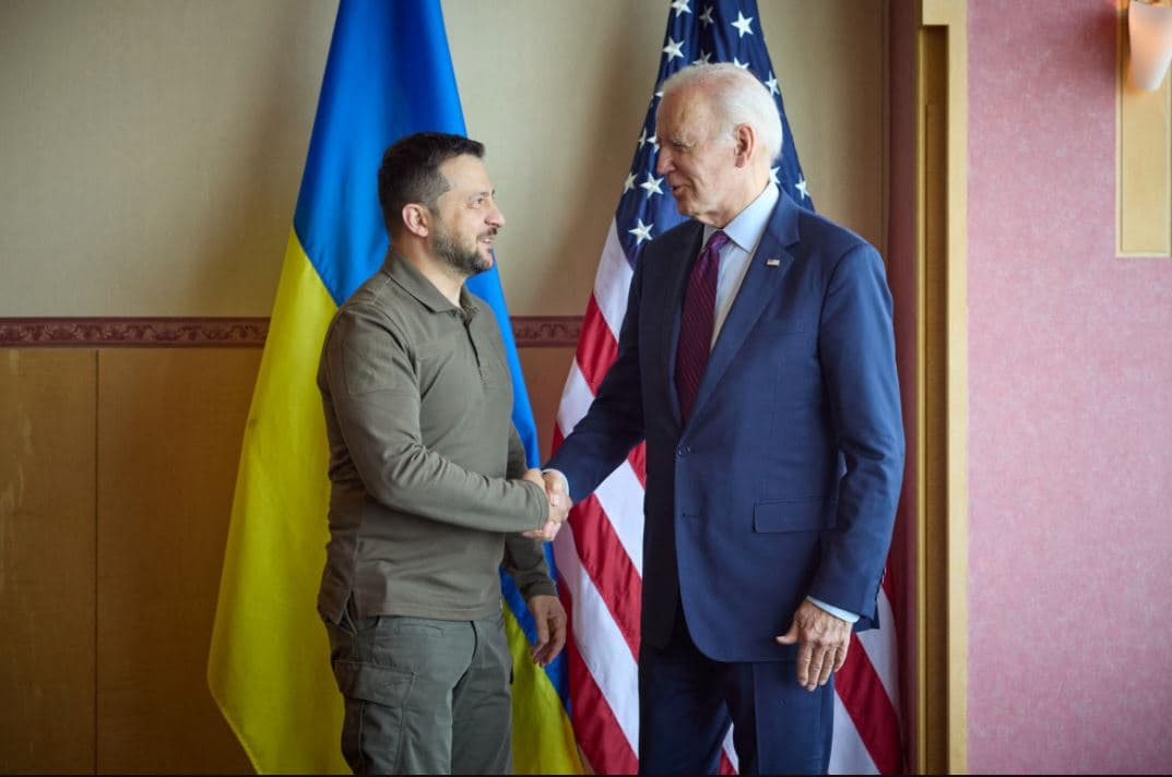 Zelensky takon Biden-in në Samitin e G7, e falenderon për ndihmën e re 37 miliardë dollarë