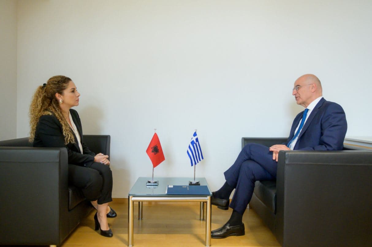 Dendias takon Xhaçkën në Bruksel: Diskutuam për çështjen “Beleri”