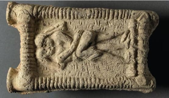 Puthja e parë e dokumentuar në histori daton 4500 vjet më parë