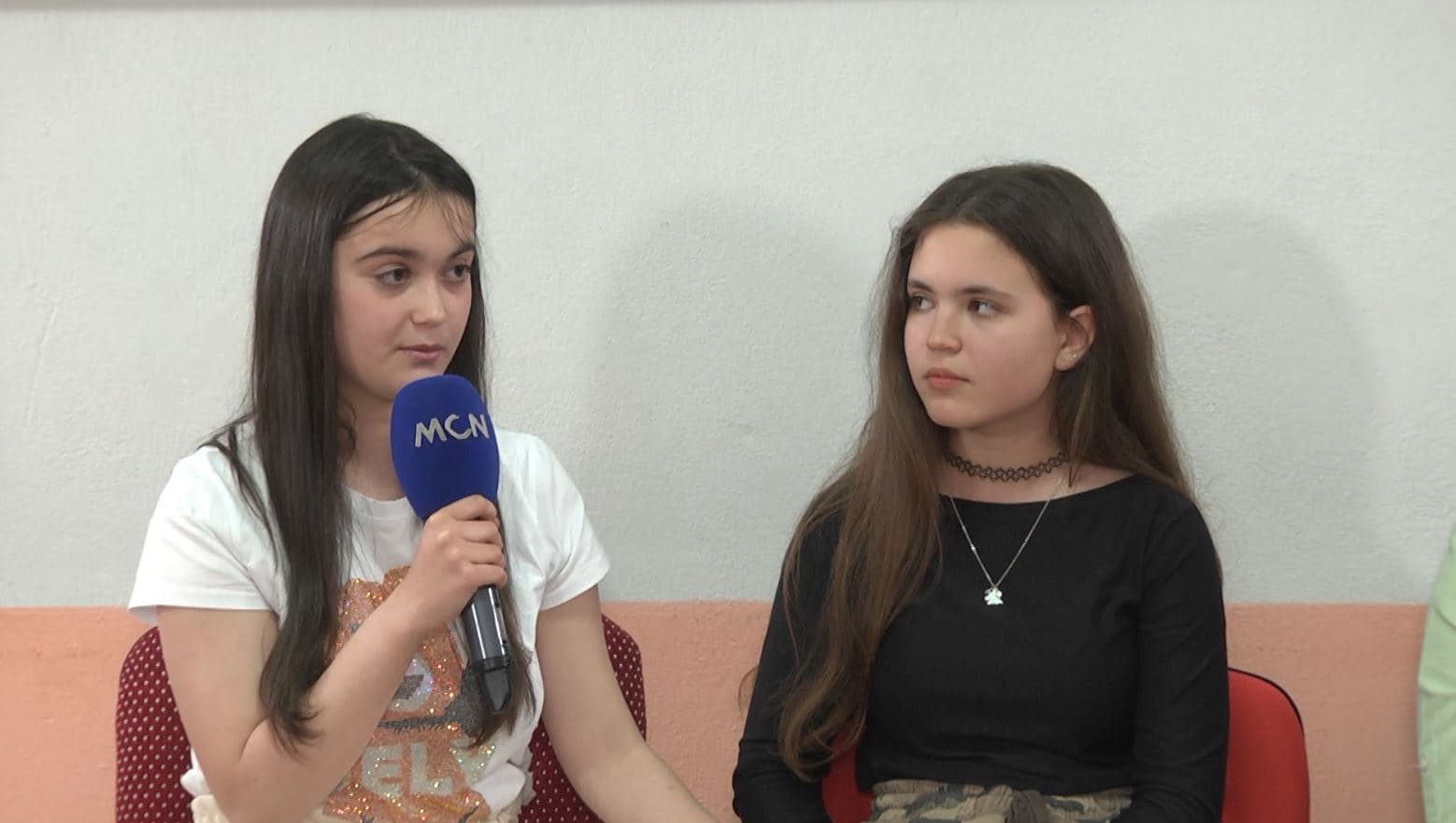 “Nuk kam iPhone, por Nokia”, 15-vjeçarja e bullizuar prej telefonit: Kalova në çrregullim varësie