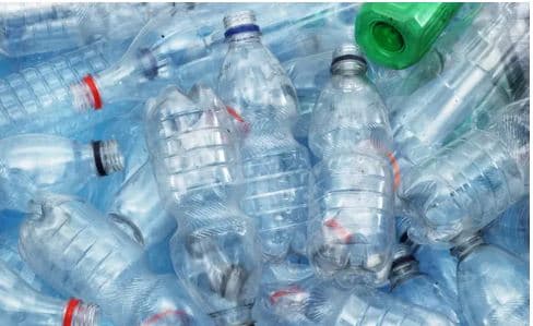 Plastika e ricikluar mund të jetë më toksike dhe nuk është zgjidhje për ndotjen