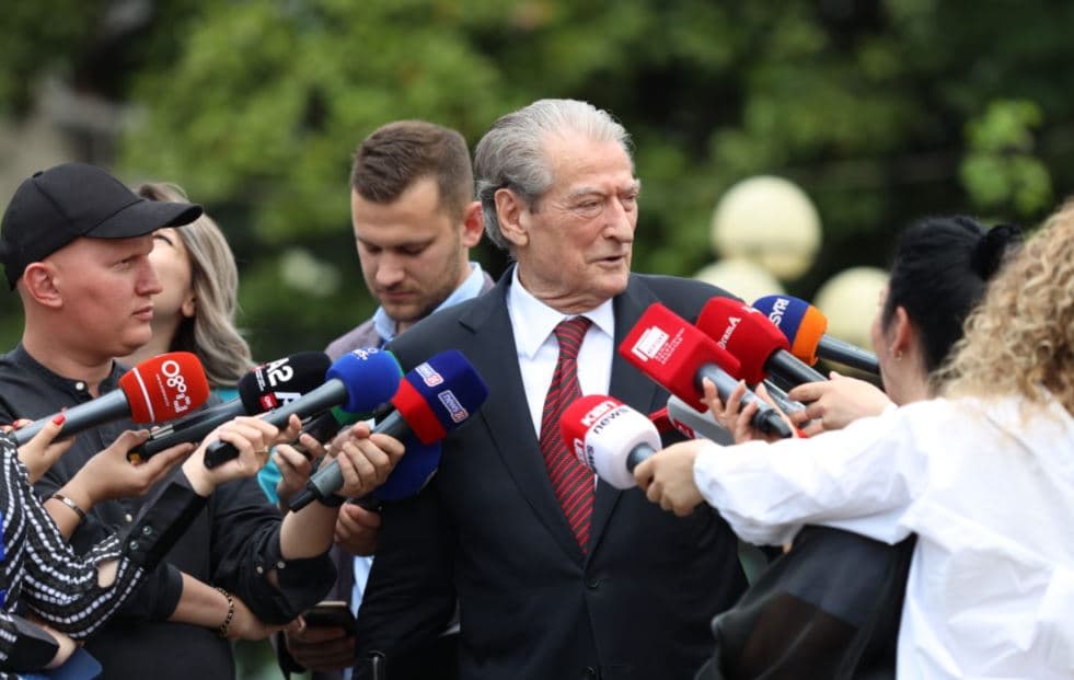 A të tremb rikthimi i Bashës? Berisha: Është vegël në duart e Ramës